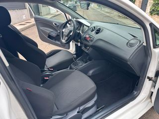 -SEAT Ibiza SC 1.6 TDI 105cv Sport -
