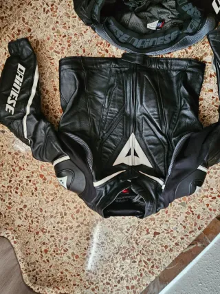 Mono Dainese T.58.ESCRIBEME SIN COMPROMISO