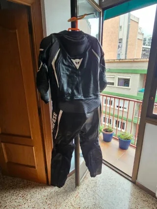 Mono Dainese T.58.ESCRIBEME SIN COMPROMISO