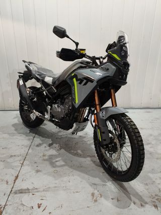 CFMOTO 450 MT