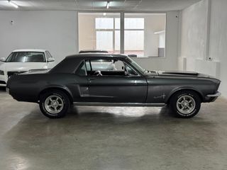 FORD MUSTANG  1968 coupe 302