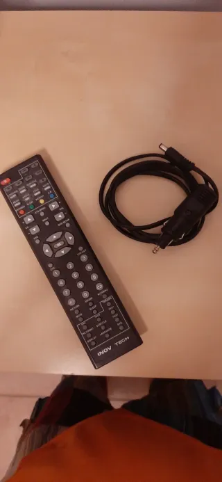 TV LED 12V con DVD para Camper/AC