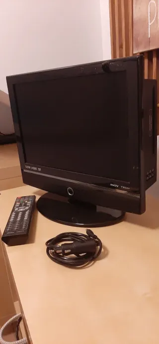 TV LED 12V con DVD para Camper/AC