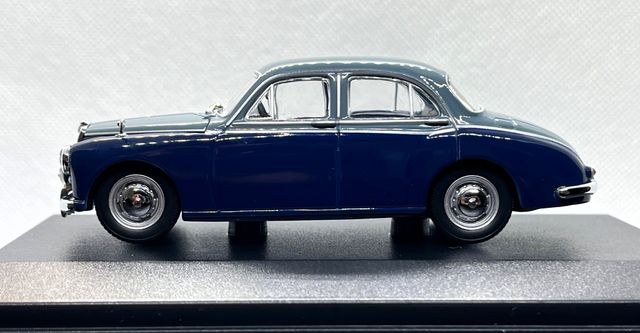 MGZB VARITONE,OXFORD DIECAST ESC. 1/43 A ESTRENAR