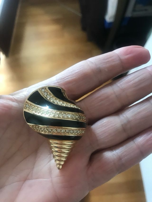 Spilla Dior con strass neri e oro