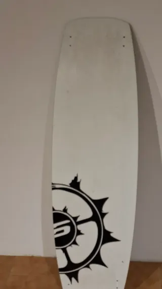 Tavola Kitesurf Slingshot Crisis 134