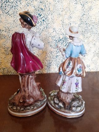 Porcelana fina pareja música Altura 22 y 20cms