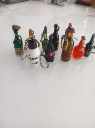 10 portachiavi per bottiglie di liquore di vecchia marca