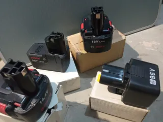 3 Baterías Bosch 1 normal para taladros