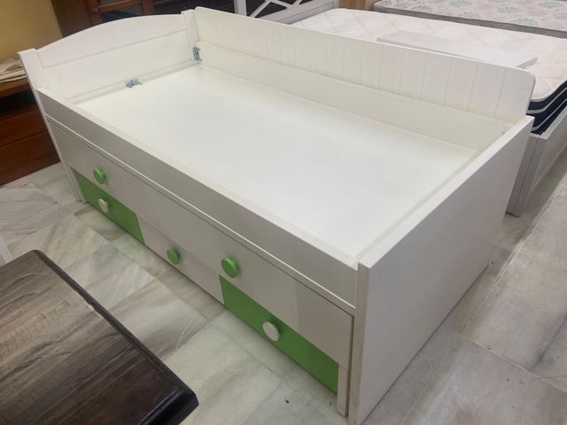 Cama infantil con 4 cajones