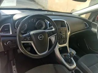 Opel Astra 2010