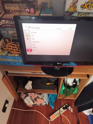 Monitor TV LG M227WDP con TDT. Para reparar/piezas