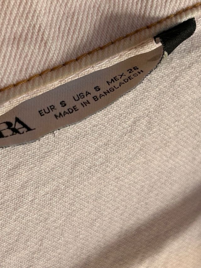 Chaqueta vaquera rosa Zara