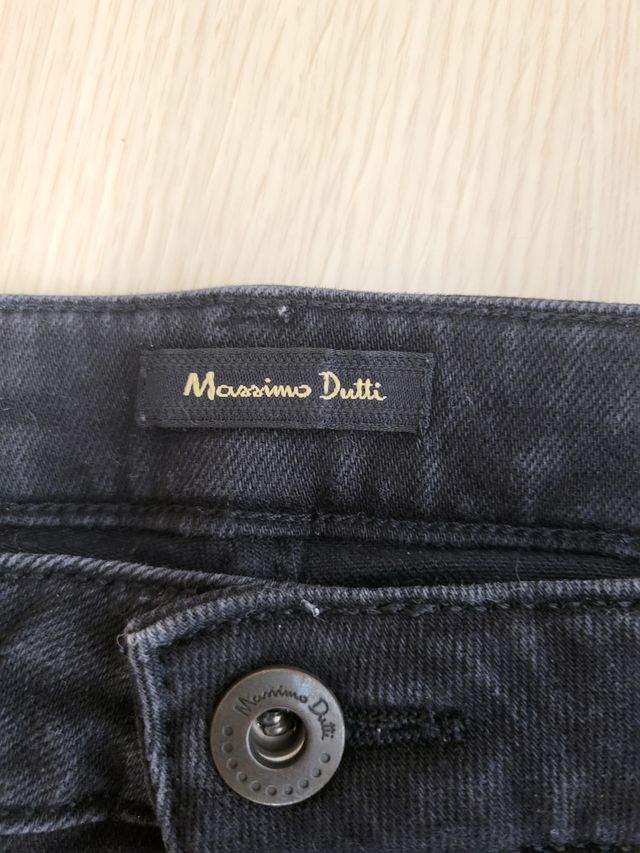 Pantalón Massimo Dutti negro elástico