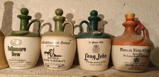 Set di 4 bottiglie di whisky vintage