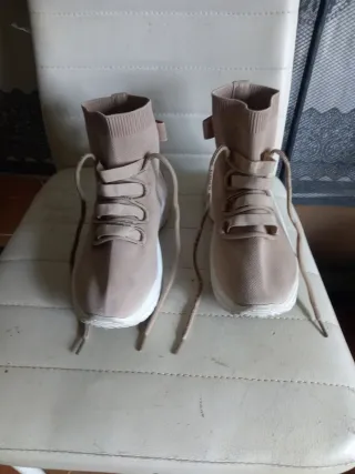 Botas beige talla 38