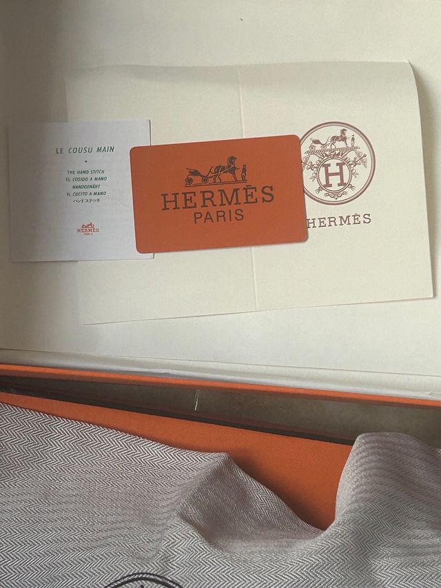 Hermes Bambas H Grises y Blancas