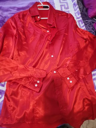Camisa de satén roja