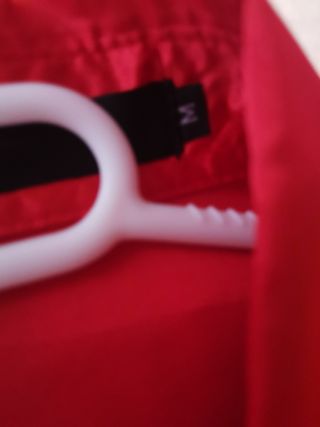 Camisa de satén roja