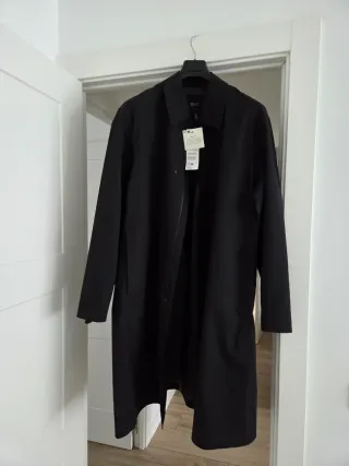 Gabardina impermeable Uniqlo Negra Talla M Nueva 