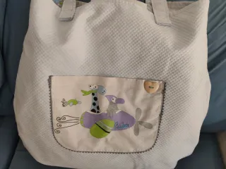 Cojín de lactancia estampado infantil