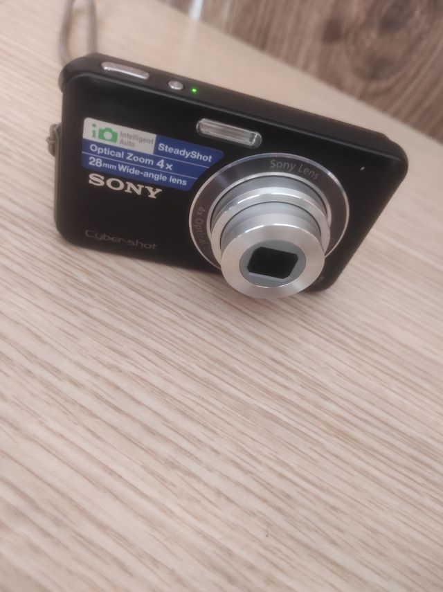 Cámara Sony Cyber-shot 12.1MP Zoom 4x