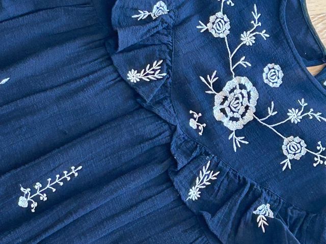 Vestido negro Zara bordado