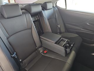 Lexus ES 2.5 300h Business