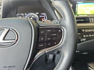 Lexus ES 2.5 300h Business