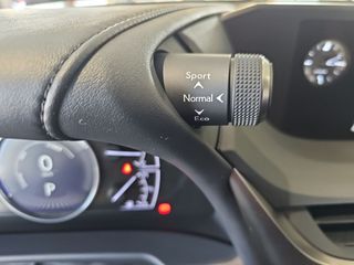 Lexus ES 2.5 300h Business