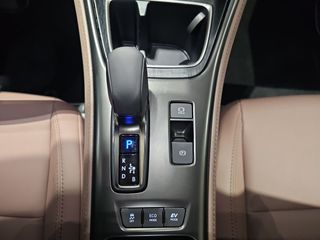 Lexus LBX 1.5 136cv HEV Elegant+