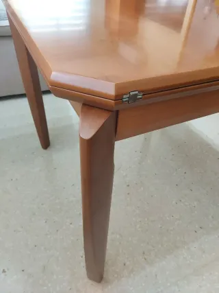 Mesa de comedor plegable de madera