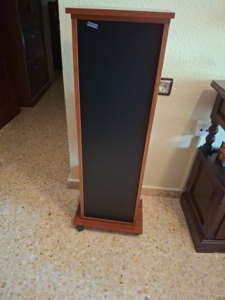 Mueble CD Madera/color nogal