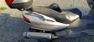 Suzuki Burgman 650 Plata