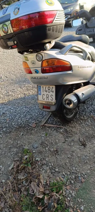 Suzuki Burgman 650 Plata