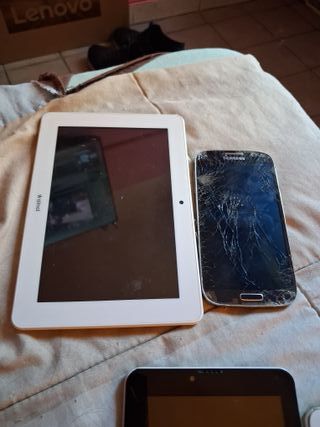 Lotto 2 tablet 2 telefoni per ricambi