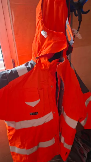 Chaqueta naranja reflectante
