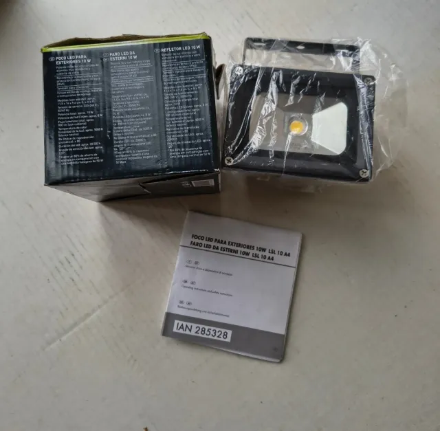 Faro LED Esterno 10W Livarnolux 900lm X3 pz