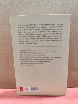 Vários livros