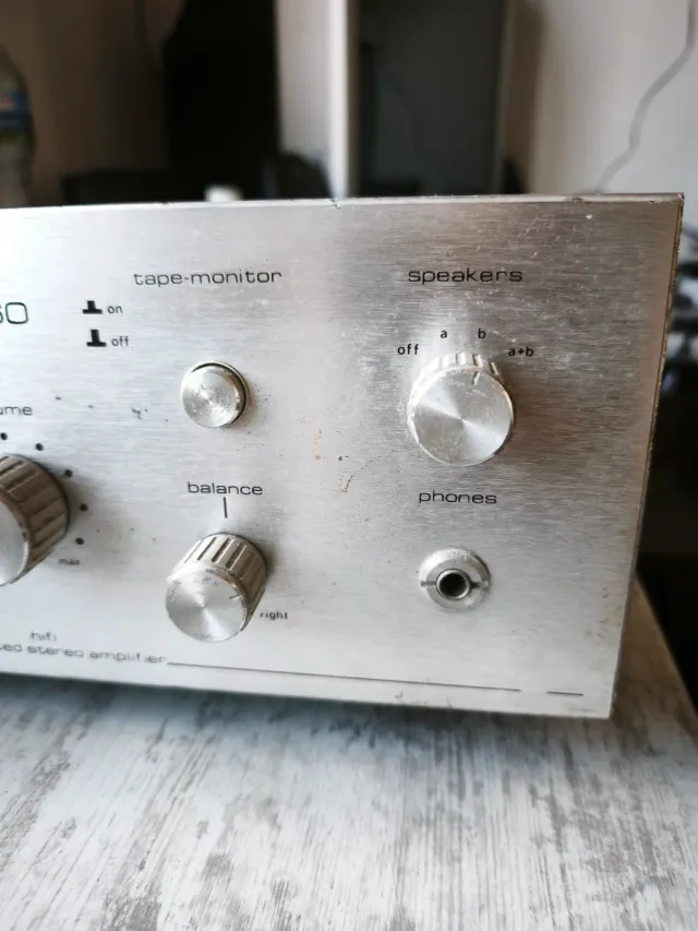 Amplificatore Bettor CA-560 in argento