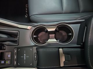 Lexus NX 2.5 300h Premium 2WD