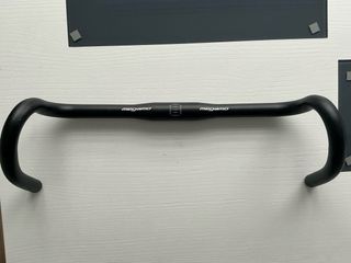 Manillar de Gravel de la marca Megamo