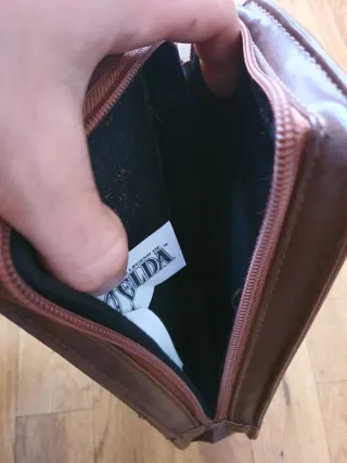 Funda Nintendo 3DS Zelda Marrón con palillos