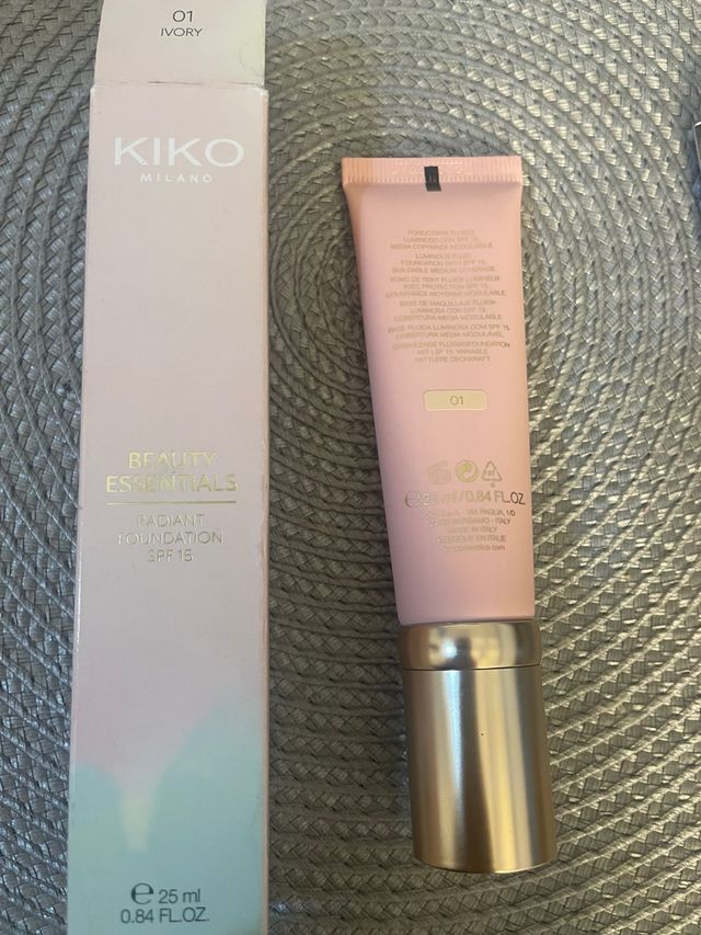 KIKO Milano Base de Maquillaje Radiant SPF 15