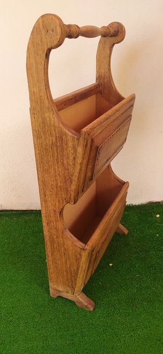 Antiguo Revistero de madera