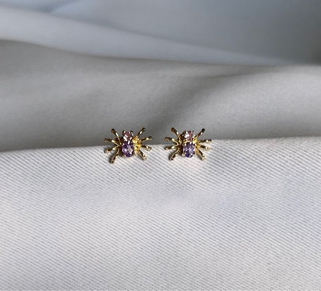Pendientes oro laminado 18k arañas moradas