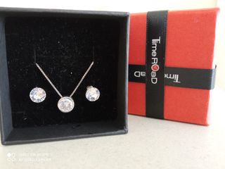 Conjunto Time Road Colgante y Pendientes