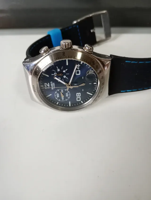 Reloj Swatch Yrony Cronógrafo Azul