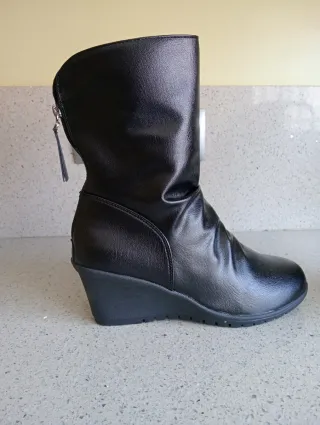 Botines de cuña negras