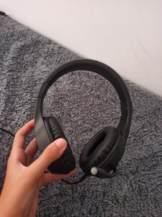 Auriculares gaming negros con luces led